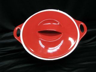 Ruby Red Corning Ware Creations Stoneware 2.  5 Qt.  Round Casserole Bowl W/lid