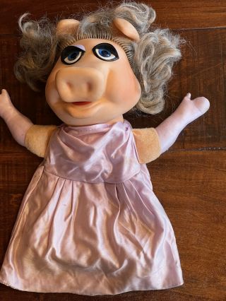 Vintage Miss Miss Piggy Hand Puppet 1977 Fisher Price Jim Henson Muppets