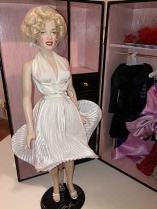 Franklin Marilyn Monroe vinyl doll,  trunk and outfits,  EUC 3