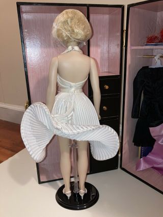 Franklin Marilyn Monroe vinyl doll,  trunk and outfits,  EUC 5