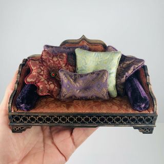 Moroccan Style Dollhouse Miniature Sofa 1/12 Scale 3