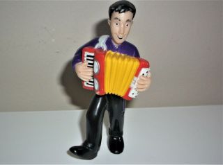 2004 Spin Master Wiggles Pvc Figures - Jeff With Accordion - 3 Inches - Guc