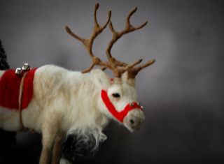Needle Felted White Christmas Reindeer Animal Wool Art Sculpture Decor