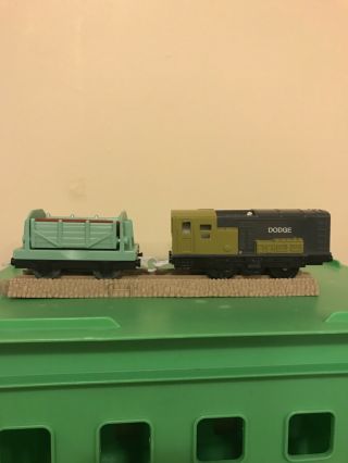THOMAS Train Trackmaster Motorized Dodge And Truck w/Removable Cargo 3