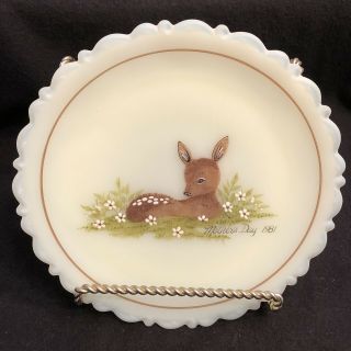 Fenton Mothers Day 1981 Hand Painted Signed Yellow Custard Satin Plate Fawn Deer