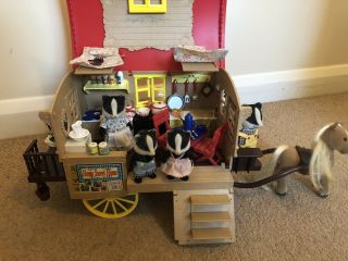Sylvanian Families Gypsy Caravan,  Accessories And Badger Family,  Calico Critters