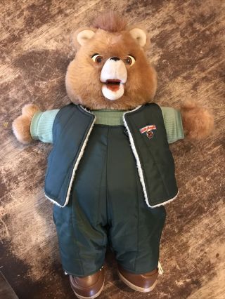 Vintage 1985 Teddy Ruxpin Bear Worlds Of Wonder Wow With Outdoor Clothing Set