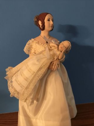 1994 Ufdc Atlanta Ga Queen Victoria Doll W/companion Baby By Virginia Orenyo