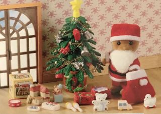 Sylvanian Families / Calico Critters Vintage Father Christmas & Tree Set