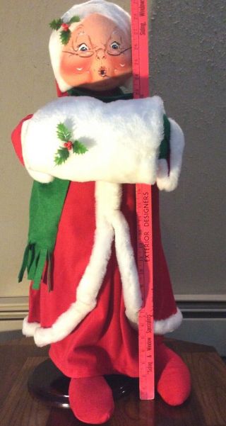 Annalee Mobilitee Doll Vintage Christmas Mrs.  Claus W/ Muff Large 30 Inch