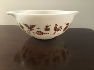 Vintage Pyrex Early American 2.  5 Qt 443 Mixing Bowl,  Not Even One Scratch
