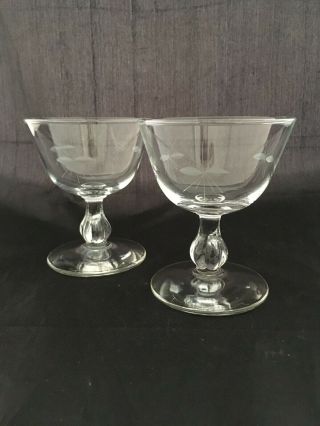 Set Of 2 Vintage Star Etched Crystal Cocktail Coupe Glasses Dessert Sherbet