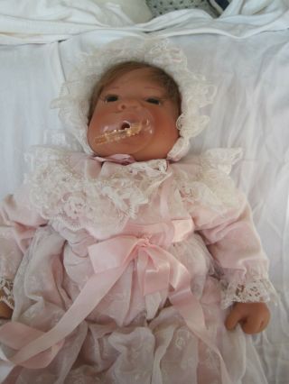 Vintage Lee Middleton Doll With Brown Eyes Pacifier 010596
