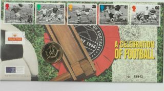 Gb Stamps Coin Cover - A Celebration Of Football - Unc £2.  00 Coin