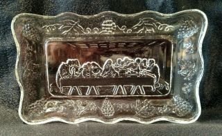 Tiara Indiana Small 5.  5 " Clear Glass Bread Plate " The Last Supper " Easter Gift