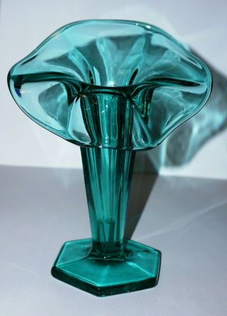 Westmoreland Glass Rare Turquoise Blue Green Color Jack In The Pulpit Bud Vase