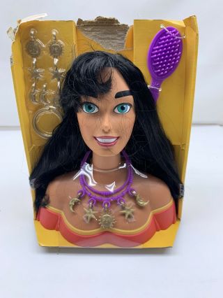 Rare Disney Hunchback Of Notre Dame Esmeralda Styling Head W/ Necklace Charms.