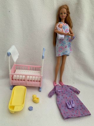 Barbie Happy Family Pregnant Midge,  Baby And Accessories