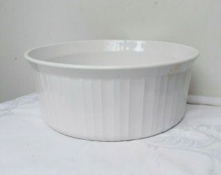Vintage Corning Ware Round Casserole Dish French White 2.  5 Liter F - 1 - B W/o Lid