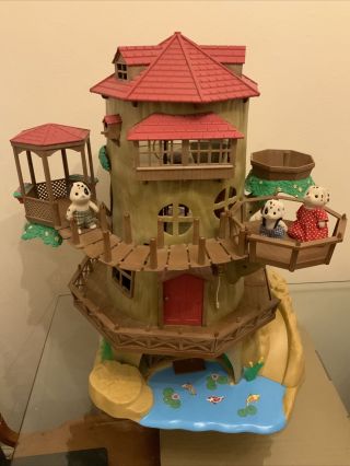 Sylvanian Families Old Hollow Oak Tree House With Plenty Of Furniture & Figures.