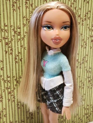Bratz Doll Class Back To School Cloe In Clothes And Shoes