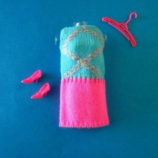 Vintage Barbie 1804 Knit Hit (1968) Complete With Fuchsia Pink Closed Toe Shoes