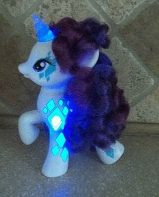 Rare My Little Pony Mlp - 7 " Rarity G4 Glamour Glow Light - Up Battery Operated