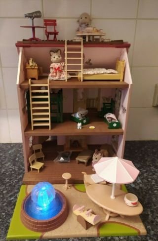 Sylvanian House With A Mixture Of Old And Furniture & A Few Figures.
