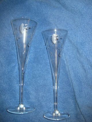 2 Princess House Heritage Etched Glass Champagne Flutes