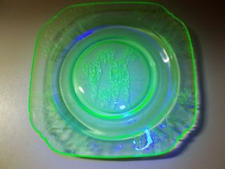 Vintage Vaseline Uranium Green Depression Glass 6” Square Parrot Plate