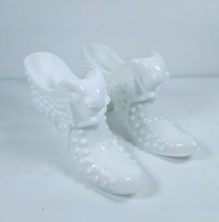 Fenton Vintage White Milk Glass Hobnail Matching Cat Shoes