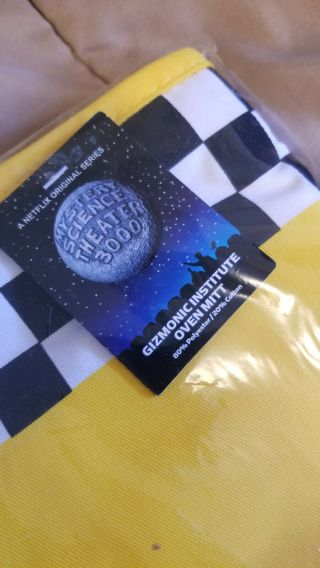 Mst3k Mystery Science Theater 3000 Official Oven Mit Oop