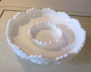 Fenton White Milk Glass Hobnail Chip & Dip/ashtray/candle Holder Bowl Plate Euc