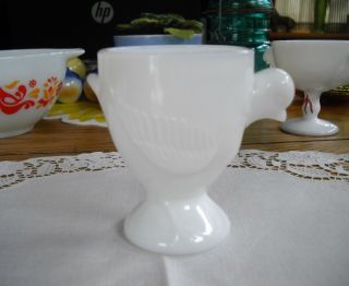 Vintage Westmoreland White Chicken Milk Glass Egg Cup