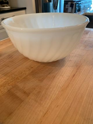Vintage Anchor Hocking Fire King White Swirl 14 Mixing Bowl - - Made In The Usa