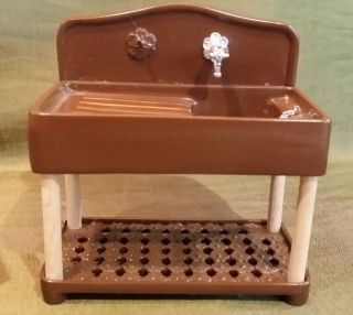 Dollhouse Miniature Enameled Metal & Wood Marianne Modelle Sink & Table 2