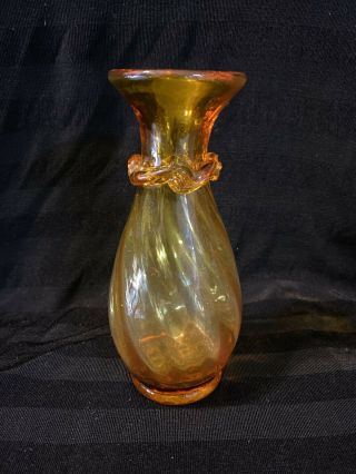 Small Hand Blown Amberina Art Glass Bud Vase With Glass Applied Ribbon 5 - 1/4”