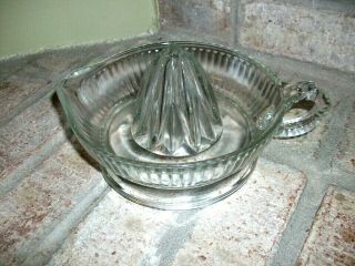 Vintage Large Heavy Ribbed CLEAR GLASS HAND CITRUS JUICER Reamer w/Tab Handle 8” 2