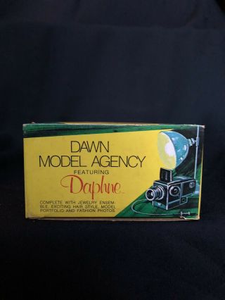 Topper Dawn Model Agency ft.  DAPHNE - Vintage 1971 -. 2