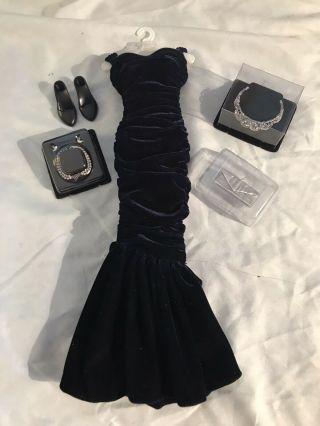Franklin Princess Diana Blue Gown Ensemble and Accessories 2
