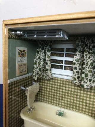 Artisan Made Doll House Miniature House & Bathroom Restroom Adorable Display R 2
