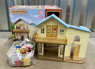 Sylvanian Families Hillcrest Home Gift Set,  More Figures & Furniture