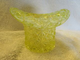 Vintage Fenton Art Glass Daisy And Button Large Yellow Vaseline Top Hat