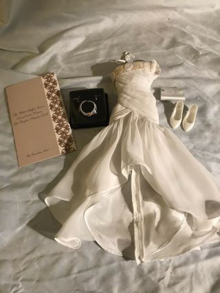 Franklin Princess Diana White Chiffon Gown With Accessories And Certificate