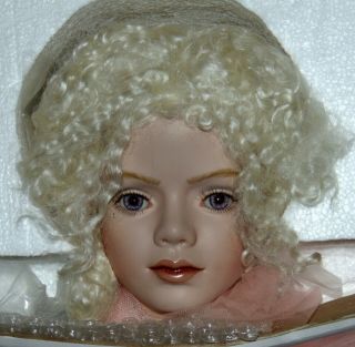 Gloria Vanderbilt Porcelain Doll Dream Lover Boxed