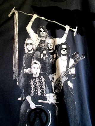 Aerosmith.  Cocked Locked & Ready To Rock.  Concert 2010.  T - Shirt.  Sz 2xl