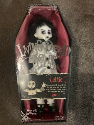 Living Dead Dolls Series 3 Lottie Open And Complete