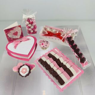 8 Pc Artisan Dollhouse Miniature Valentine’s Day Bakery Assortment 1/12 Scale 2
