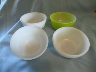 4 Vintage Fire King White Milk Glass Soup Cereal Bowls 5 X 2 & 2.  5 "