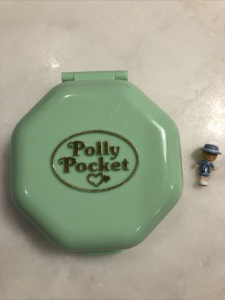 Polly Pocket • Bluebird • Vintage • 1990 • Green • School with 1 doll 3